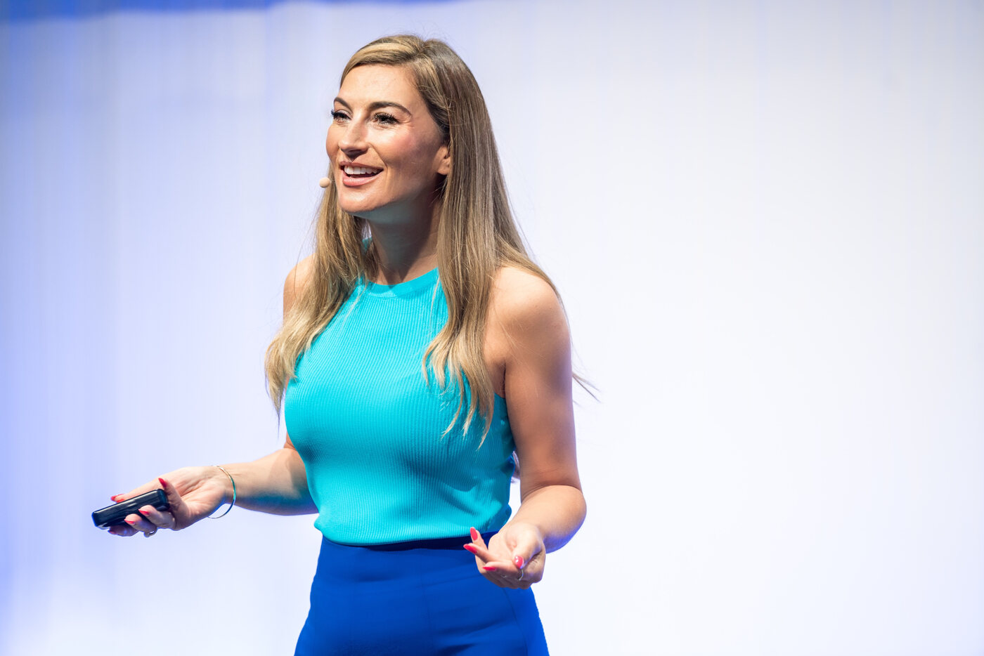 Katrin-Cécile Ziegler bei einer Keynote der SNP Group